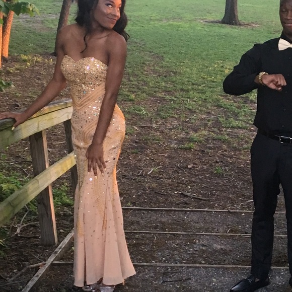 Prom dress - Picture 3 of 3